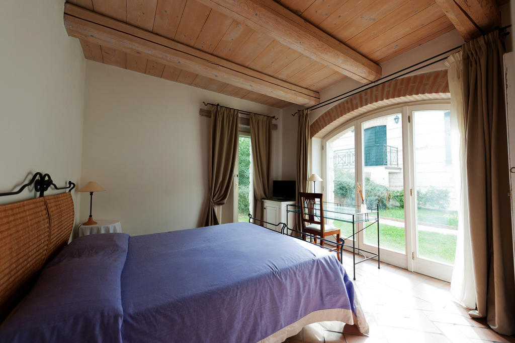 Valcastagno Relais & Residence Сіроло Номер фото